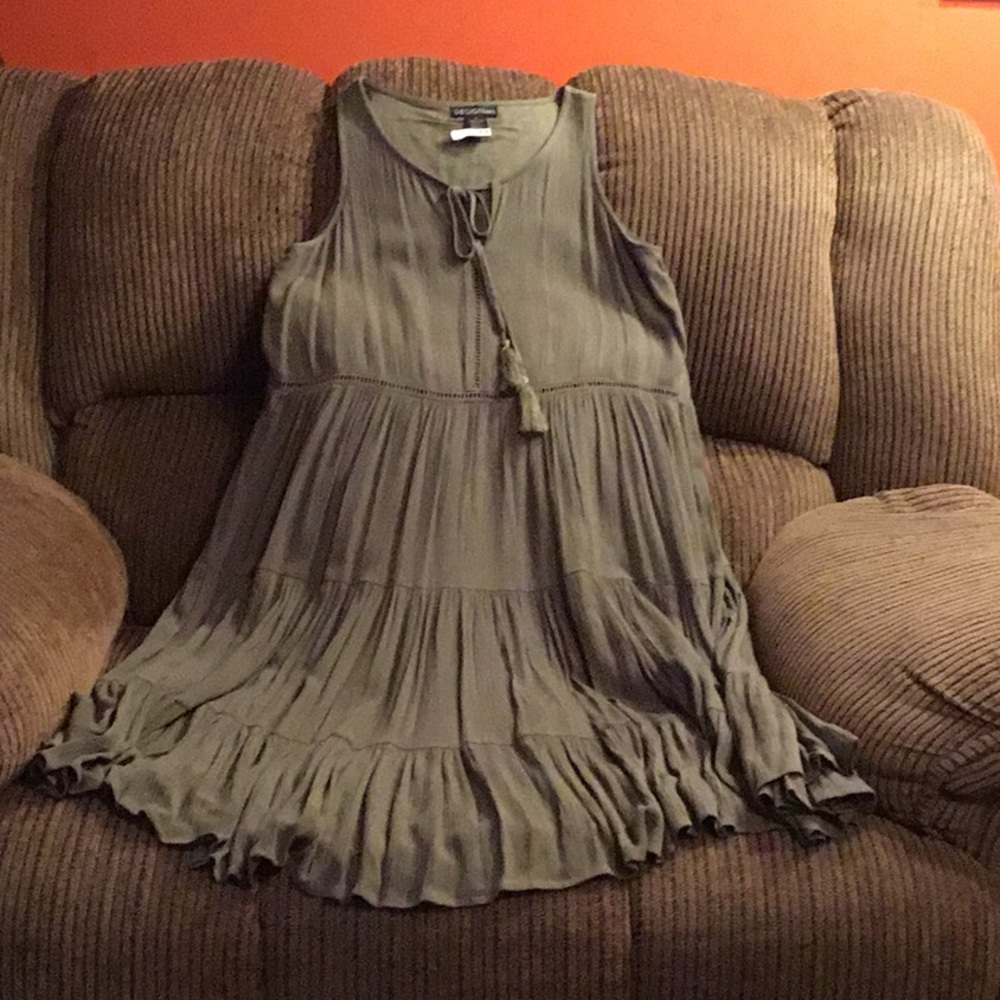 Ladies Green Front tassel tie, ruffle bottom dress